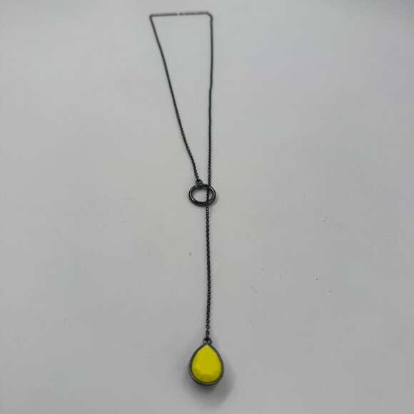 Vintage Antique Tone 26" Lariat Necklace with Yellow Acrylic Tear Drop Charm - Picture 5 of 6